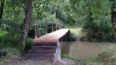 D'une rive...